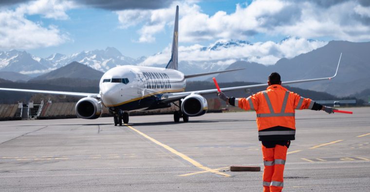 Illustration de l'article Aéroport Tarbes-Lourdes-Pyrénées – Trafic 2023 : décollage réussi