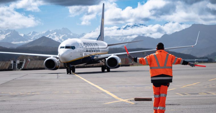 Illustration de l'article Aéroport Tarbes-Lourdes-Pyrénées – Trafic 2023 : décollage réussi