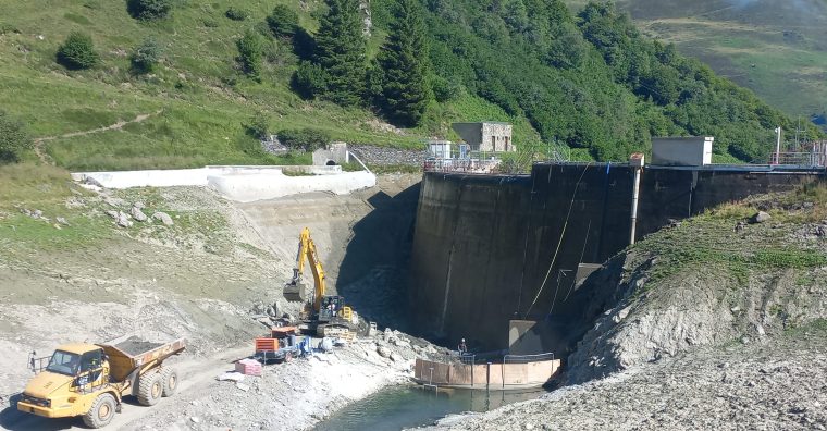 Illustration de l'article La Mongie – Le barrage du Castillon en pleine opération de maintenance