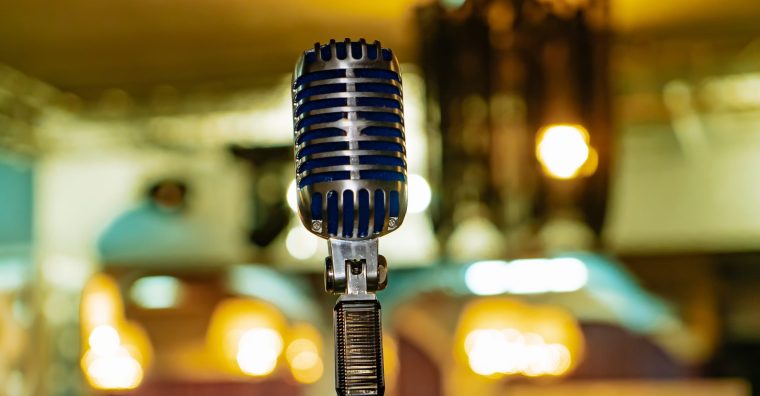 Illustration de l'article Christmas Pitch Party en public