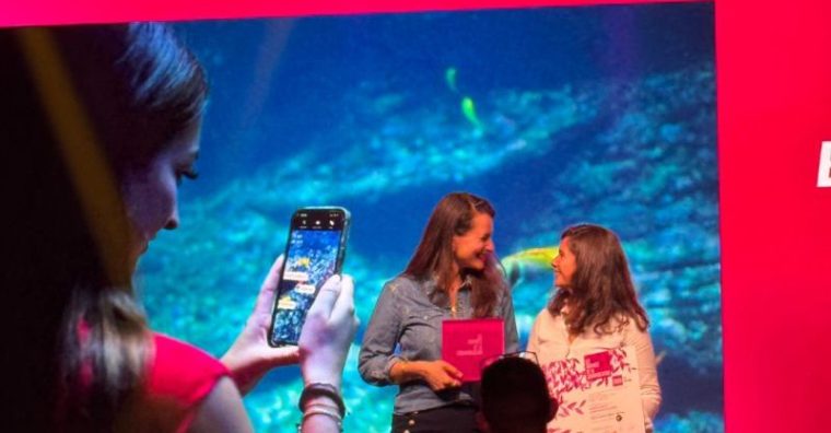 Illustration de l'article Aquazoom, lauréat des Trophées de la communication