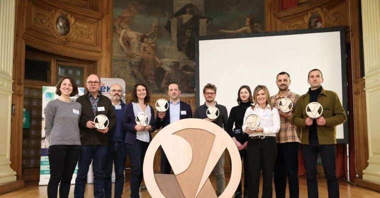 Illustration de l'article Famille Michaud Apiculteurs récompensée aux côtés de Bel, Danone et Lesieur