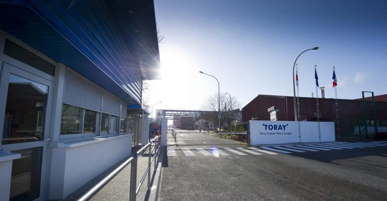 Illustration de l'article Bassin de Lacq – La sixième unité de production de Toray mise en service