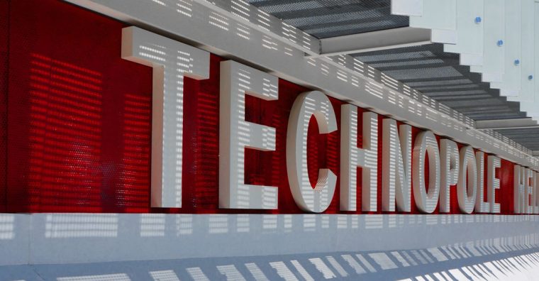 la loi de finances, Pau