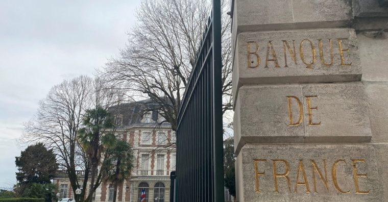 Illustration de l'article 1 304 dossiers de surendettement déposés en 2025 dans les Pyrénées-Atlantiques