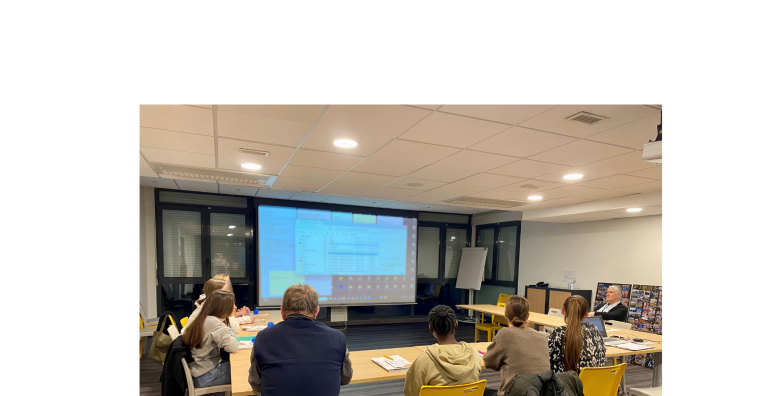 Illustration de l'article La Clinique Esquirol Saint-Hilaire et Calabet s’engagent pour susciter des vocations médicales chez les jeunes.