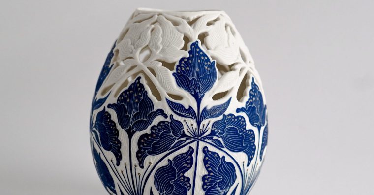 Illustration de l'article Bleu comme le Marché céramique de Bussière-Badil