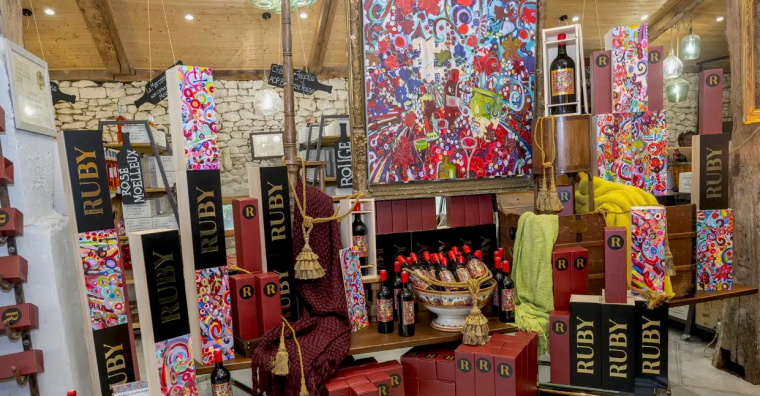 Illustration de l'article Château de Fayolle : l’art et le vin pour soutenir des jeunes