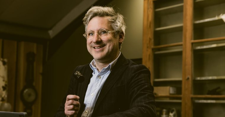Illustration de l'article Commissaire-priseur – Complètement marteau !