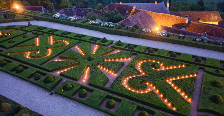 Illustration de l'article Château de Hautefort : une soirée lumineuse