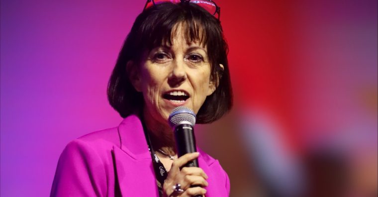 Illustration de l'article Carnet – Monique Gauthier promue au grade d&rsquo;officier dans l&rsquo;ordre national du Mérite